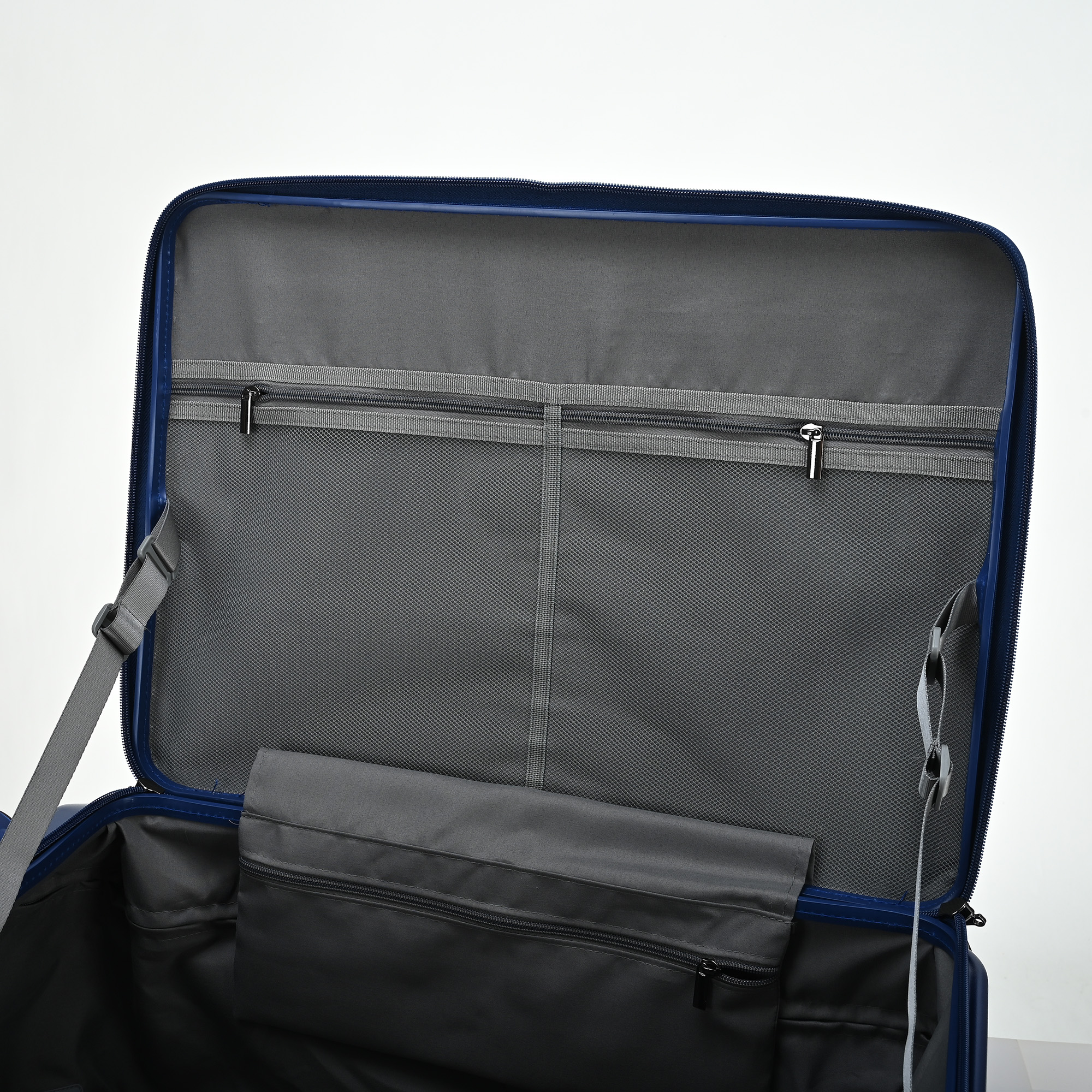 20.25.29 inch travel case – black+PC material | suitable for short/long distance travel | scratch resistant and wear-resistant design