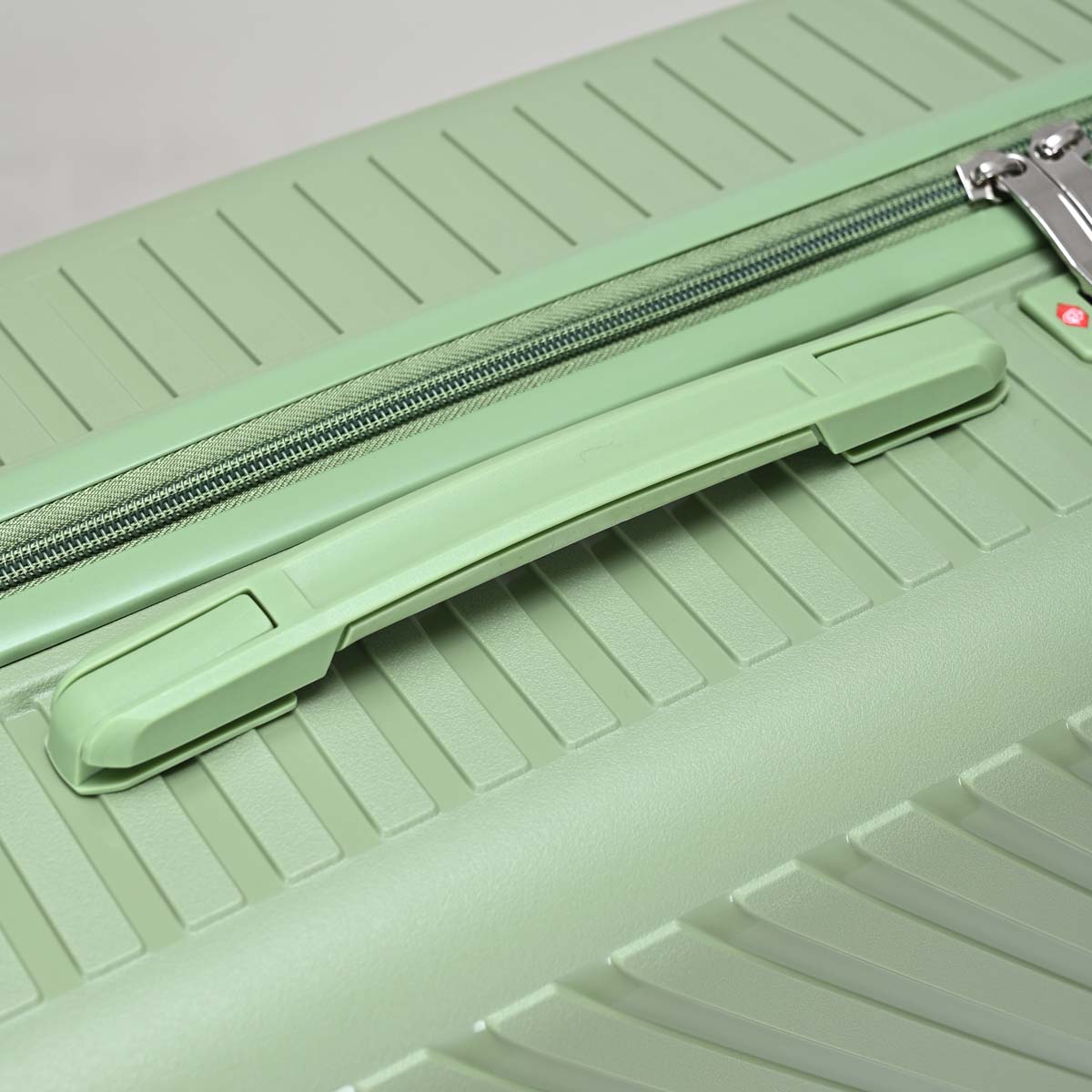 24/24/28 inch durable travel case | PP material | Anti scratch and anti-collision design | Suitable for long and short distance travel